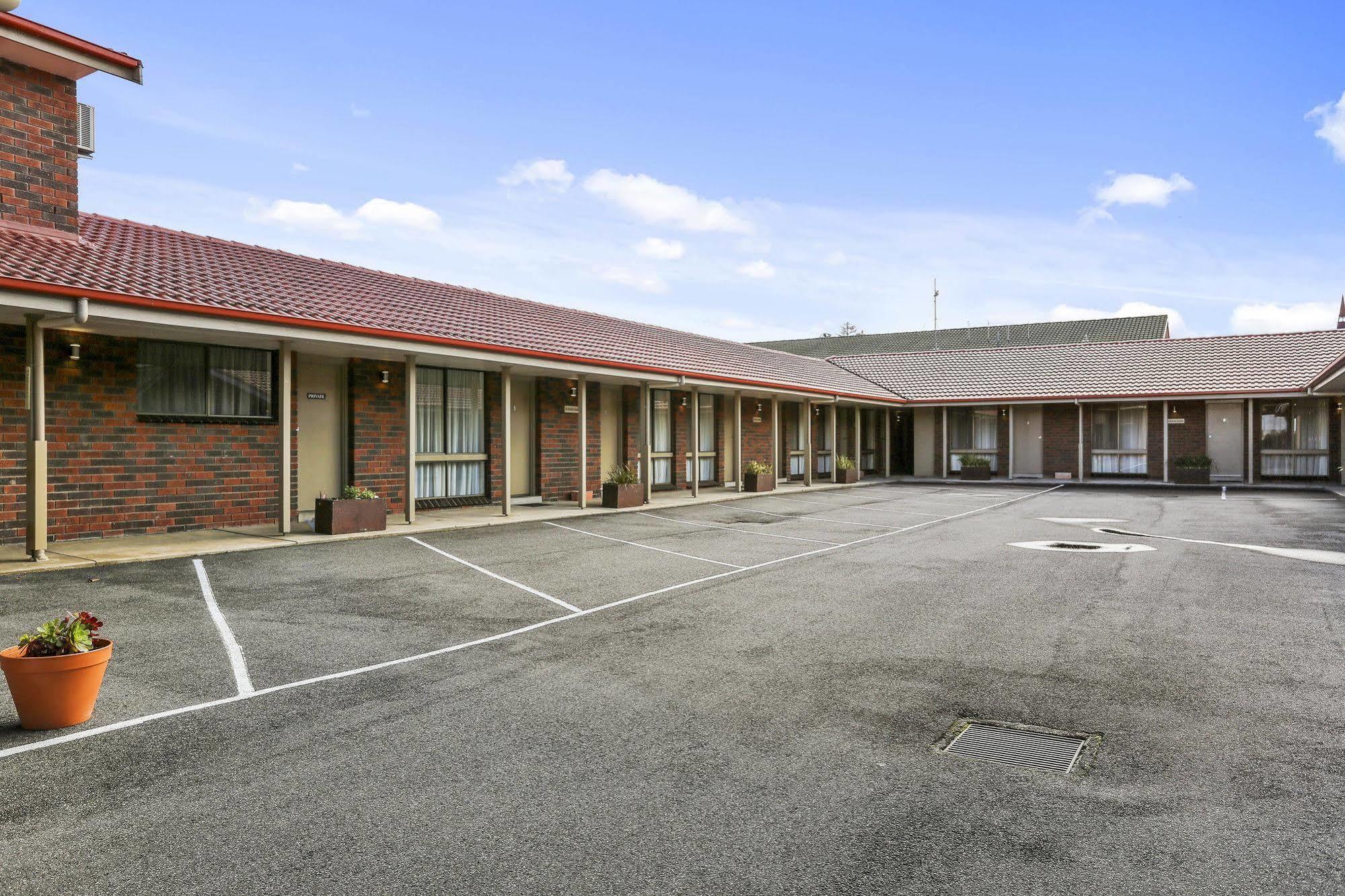 Elm Tree Motel Warrnambool Exterior photo