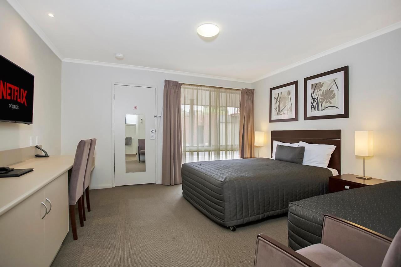 Elm Tree Motel Warrnambool Exterior photo