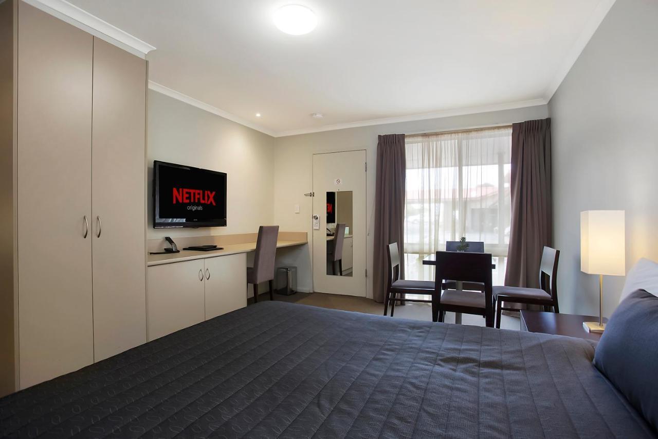 Elm Tree Motel Warrnambool Exterior photo