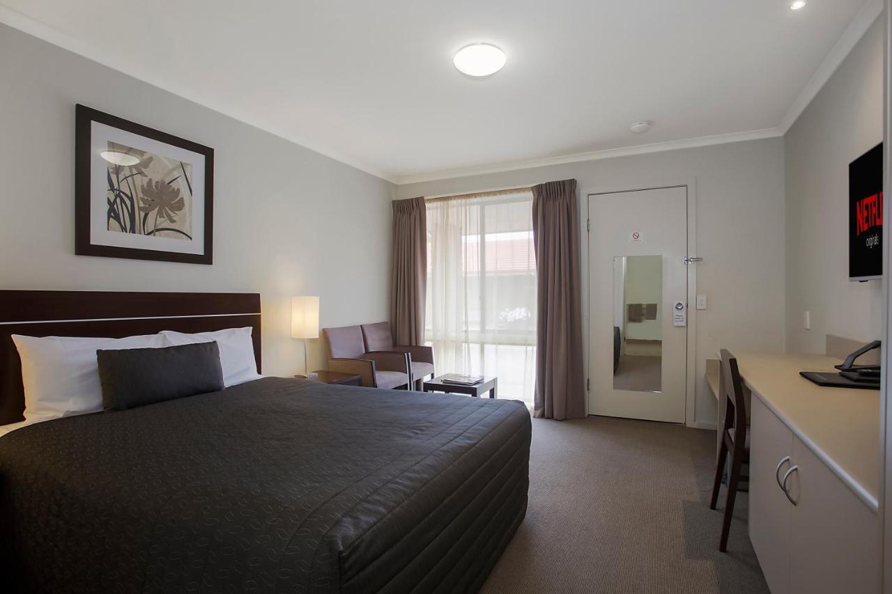 Elm Tree Motel Warrnambool Exterior photo