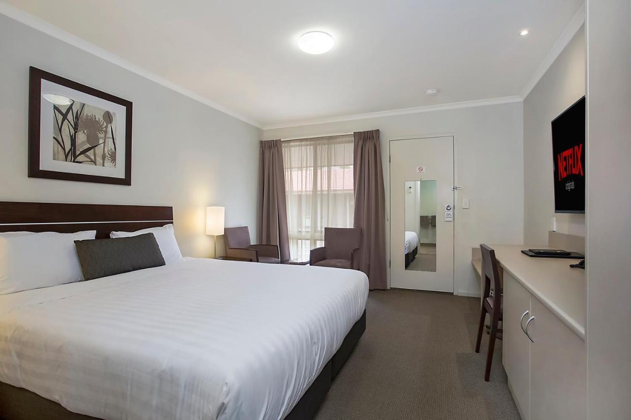 Elm Tree Motel Warrnambool Exterior photo