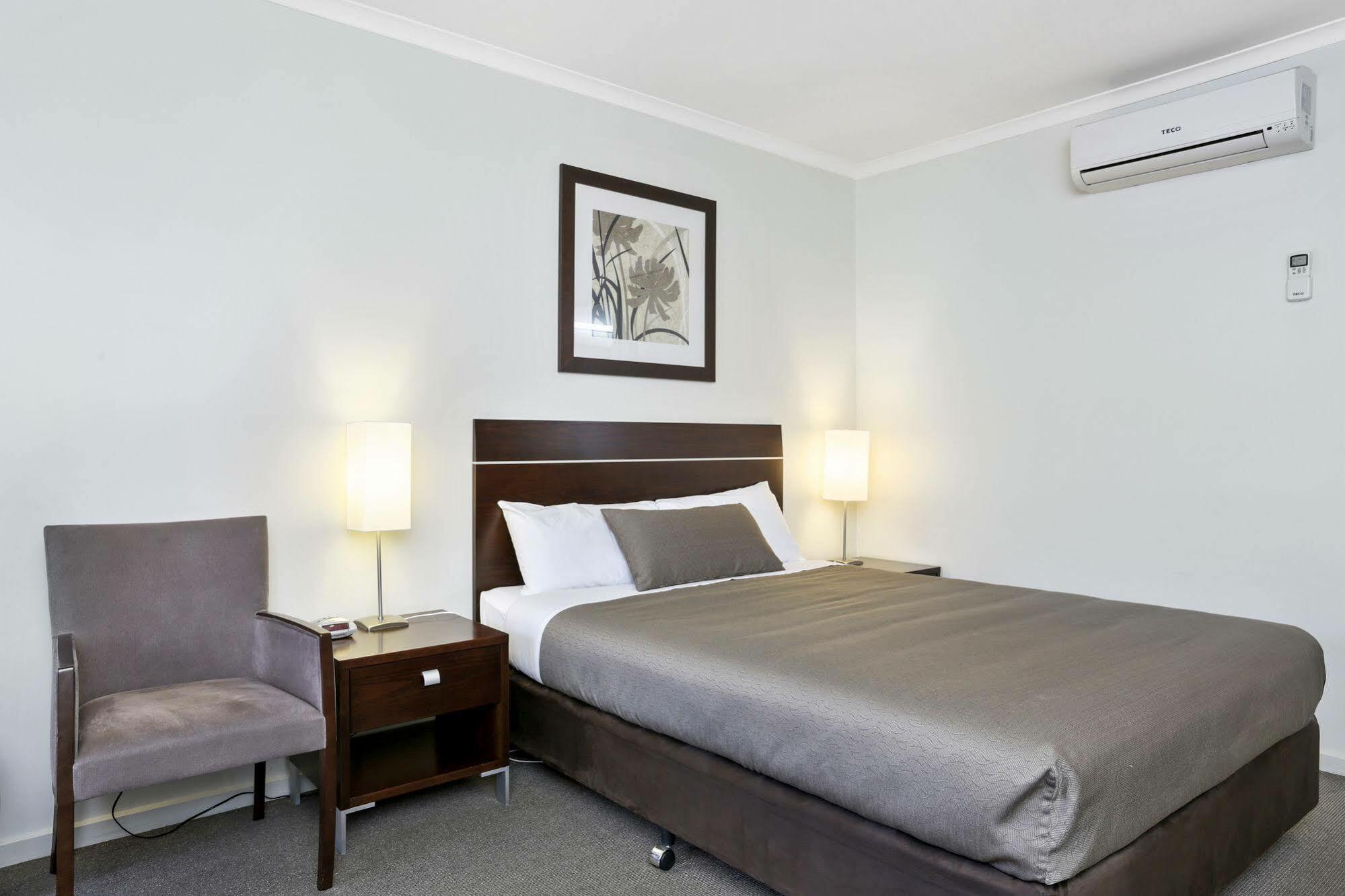 Elm Tree Motel Warrnambool Exterior photo